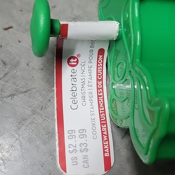 Cookie Stamper and cutters bundle - Picture 8 of 10